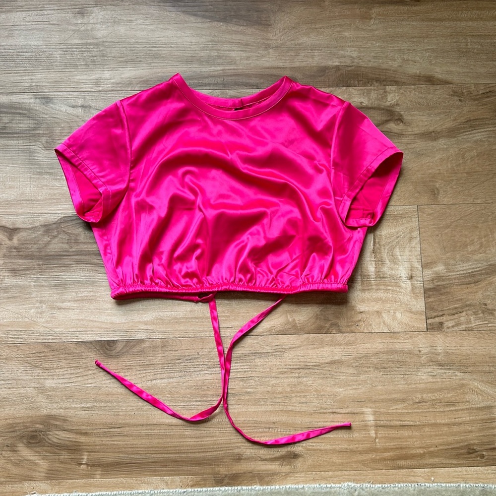 skims pink top